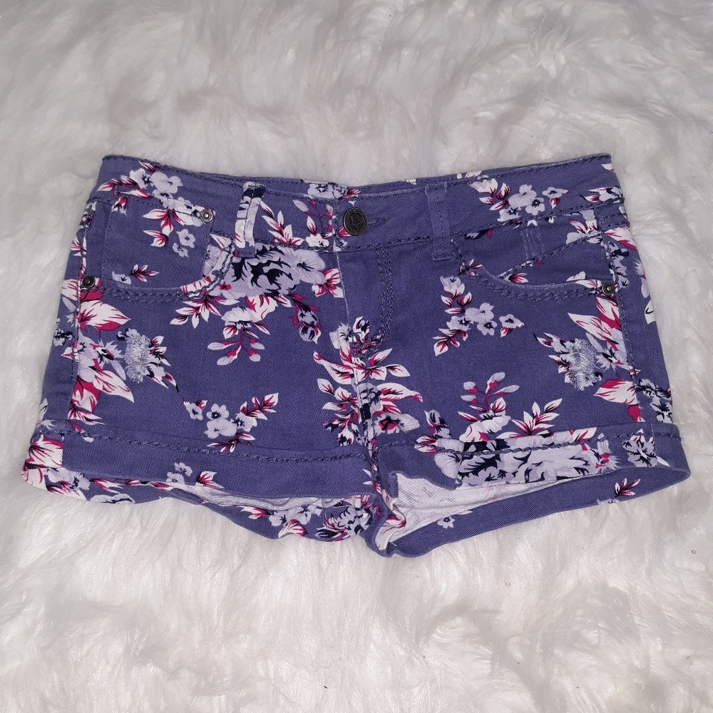floral shorts
